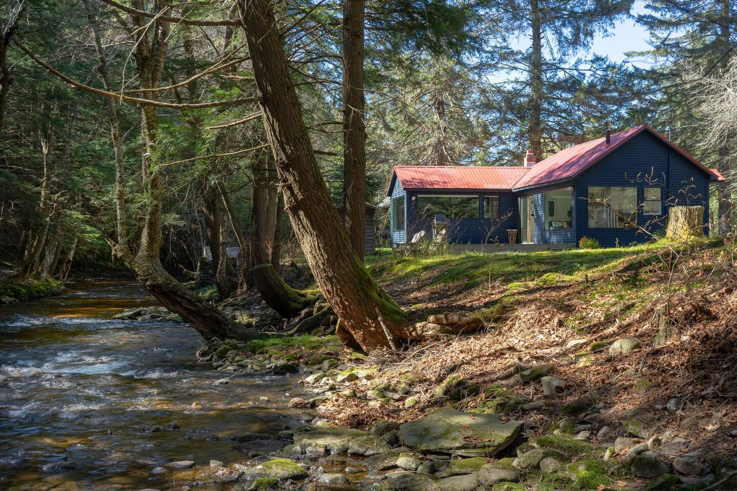 L Shaped Design tiny House #tinyhouse #house